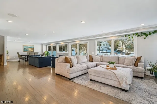 $2,899,000 | 5 Farley Road, Short Hills, NJ 07078