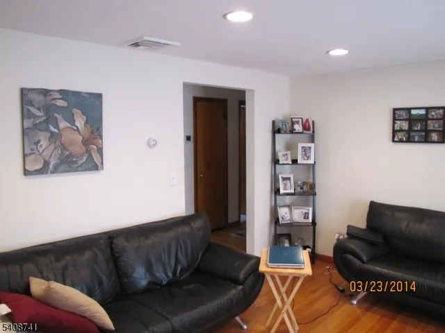 $2,800 | 298 Luddington Avenue, Unit 2, Clifton, NJ 07011