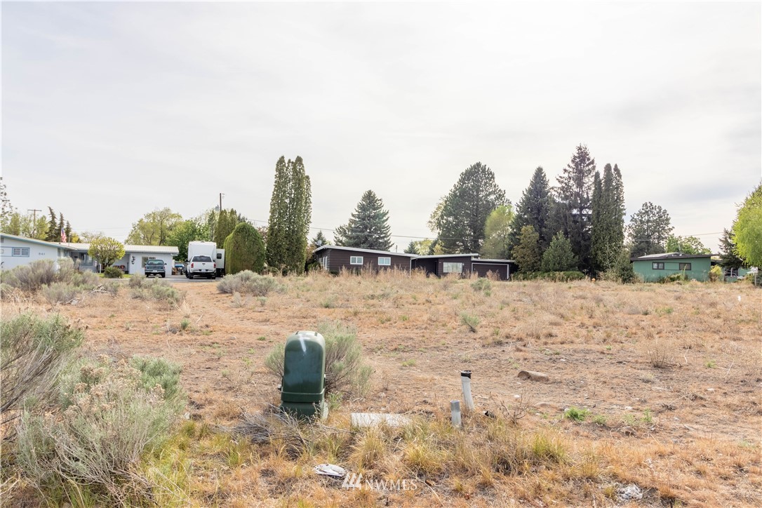 538 Fairchild Loop Moses Lake, WA 98837 - Photo 6 of 8