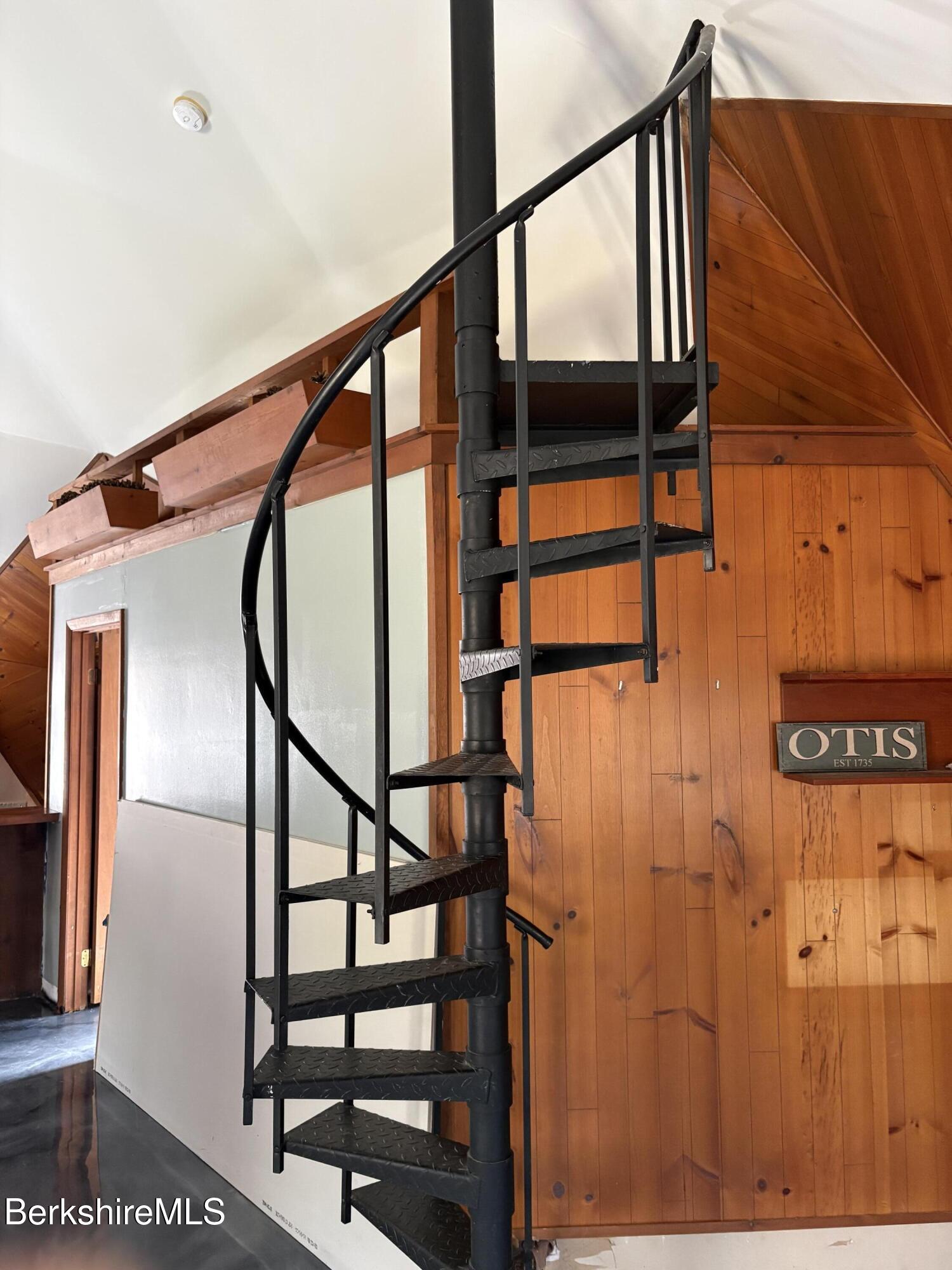 2110 West Center Road Otis, MA 01253 - Photo 14 of 24