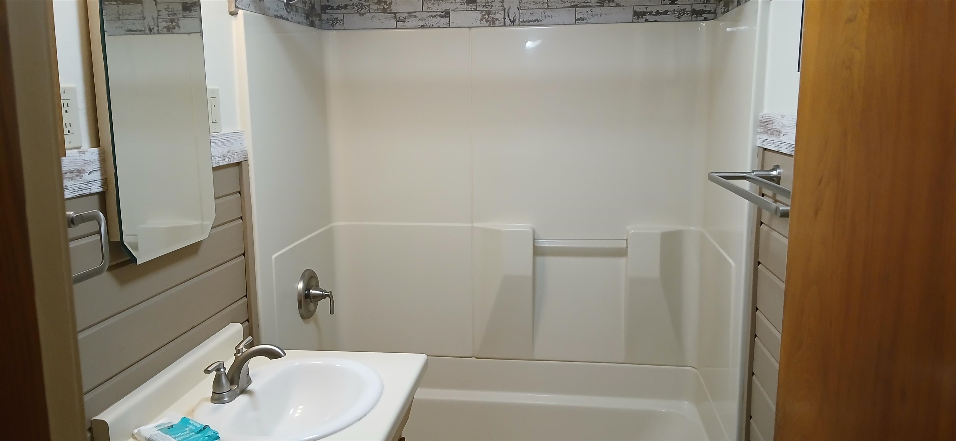 817 South Main Street Shawano, WI 54166 - Photo 11 of 15