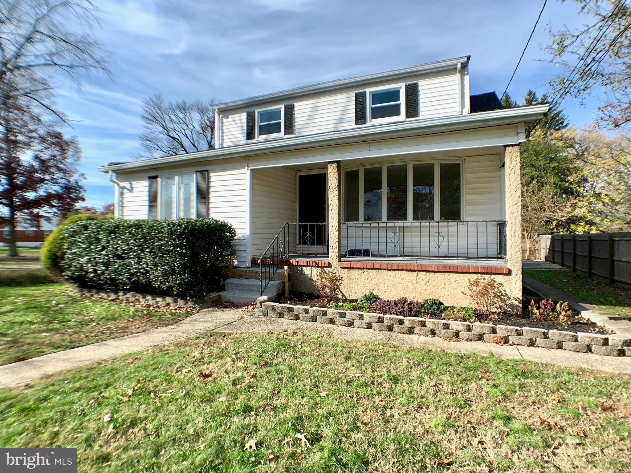 604 Riverside Road Baltimore, MD 21221 - Photo 2 of 38