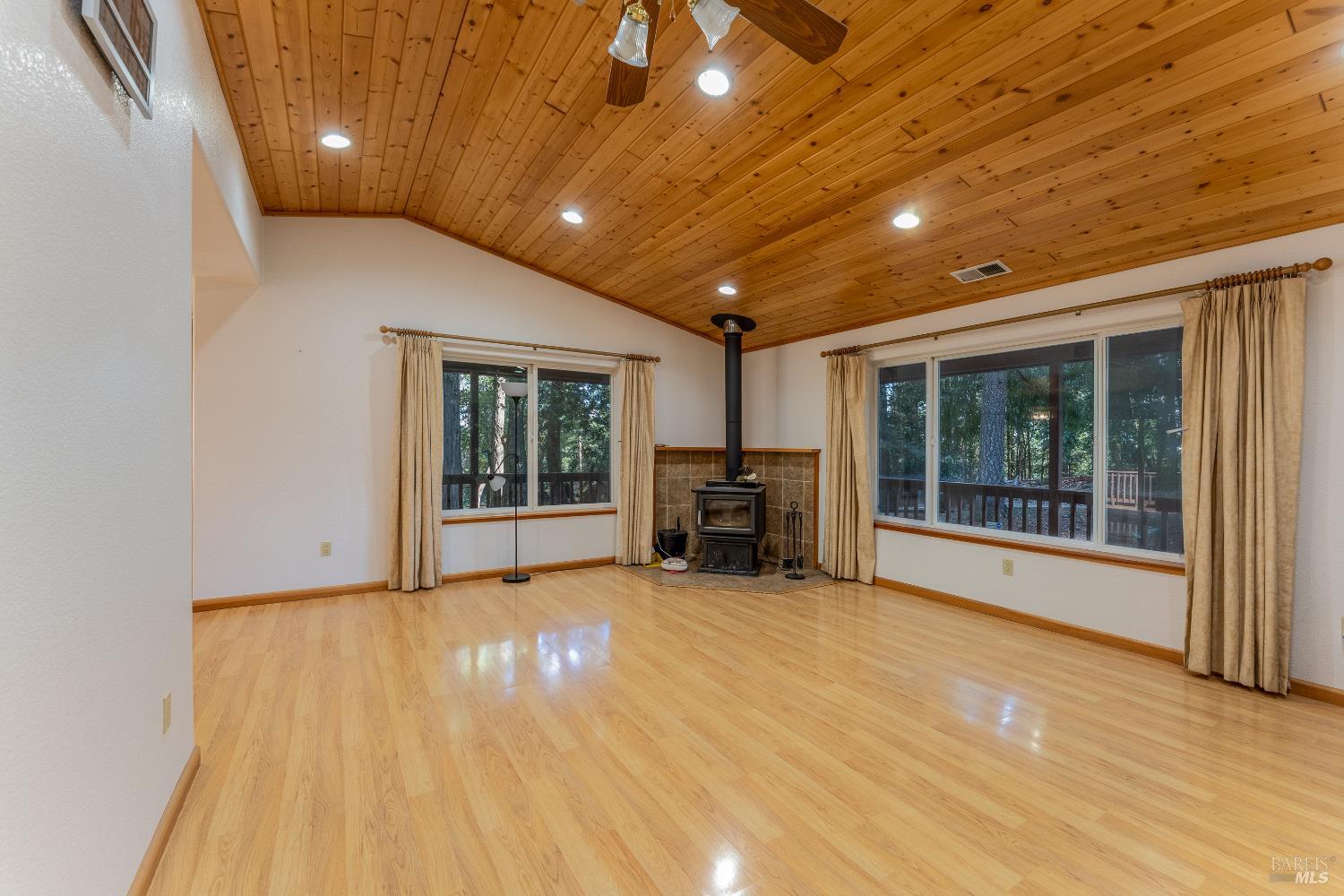 4862 Blue Lake Road Willits, CA 95490 - Photo 7 of 48