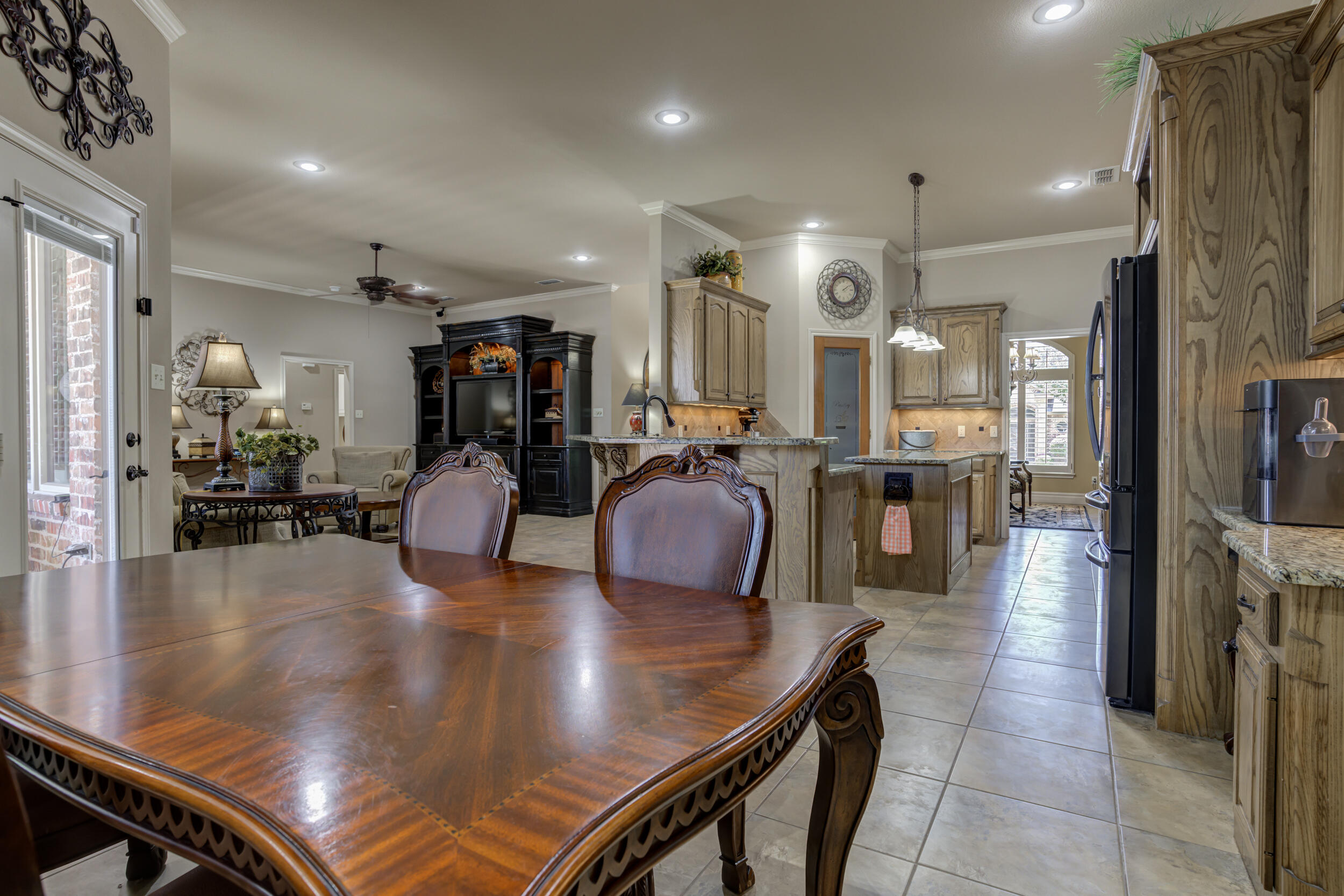 6008 89th Street Lubbock, TX 79424 - Photo 24 of 61 a view of a dining area with furniture