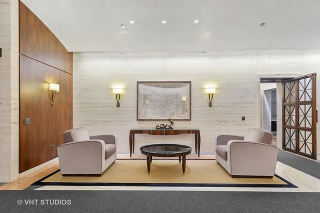 $1,024,500 | 180 East Pearson Street, Unit 4002, Chicago, IL 60611