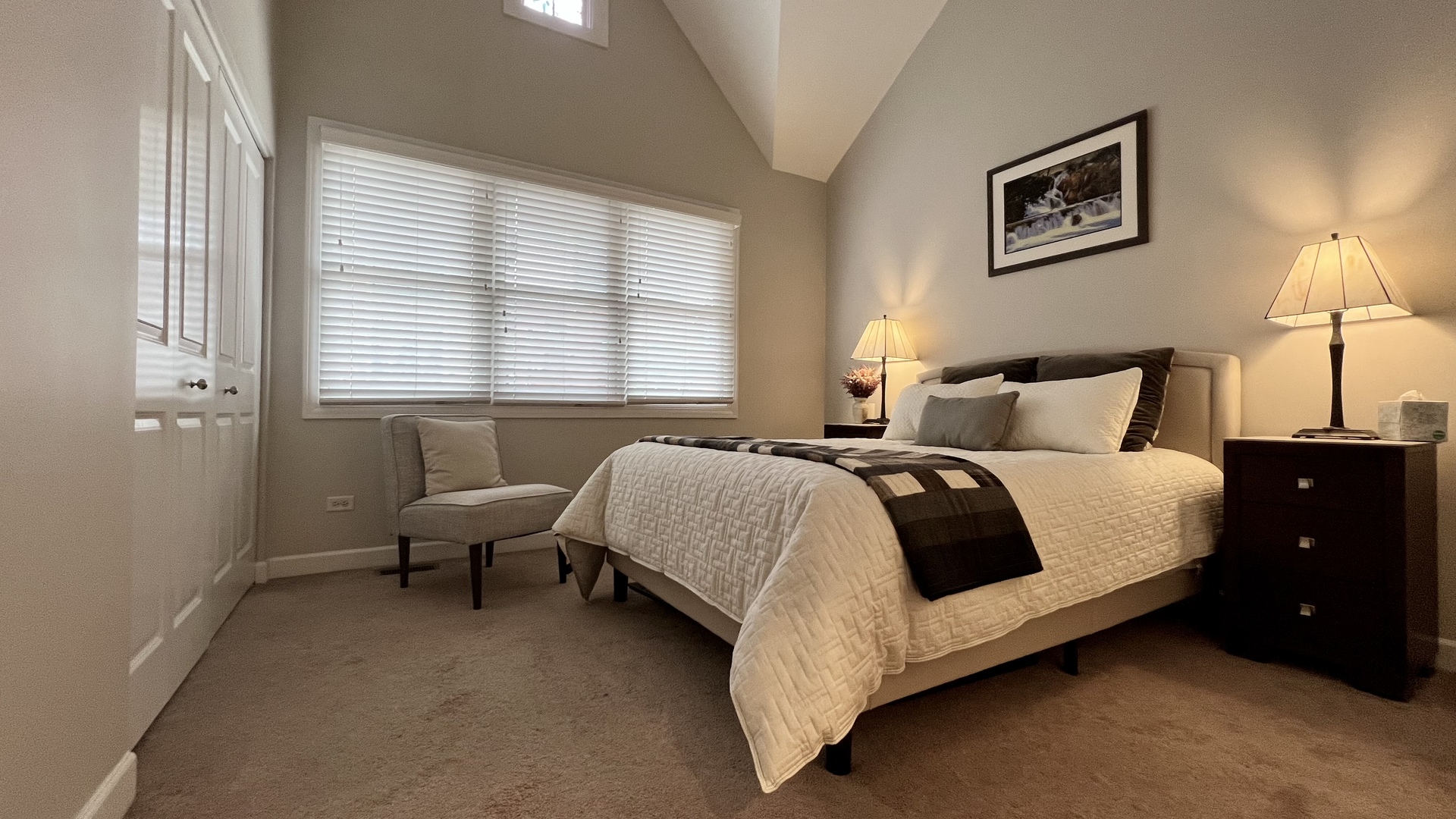 218 East Cullerton Street Chicago, IL 60616 - Photo 19 of 29 a bedroom with bed and window