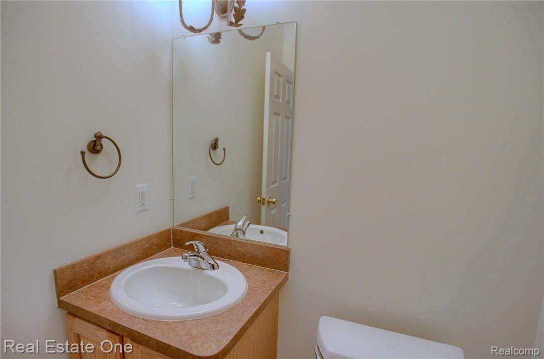 2054 Baron Rochester, MI 48307 - Photo 21 of 32 Half_Bath.jpg