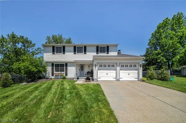 $354,900 | 817 Glencairn Lane, Brunswick, OH 44212