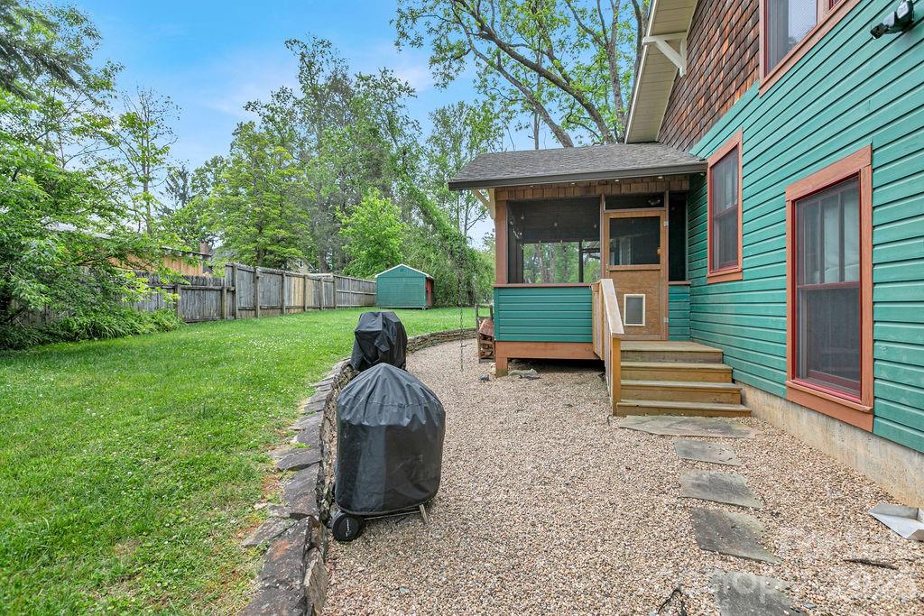 49 Miner Street Brevard, NC 28712 - Photo 39 of 47