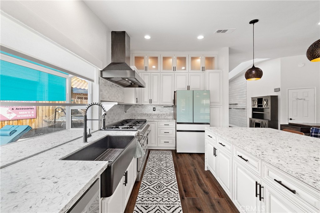 591 Gladiola Street Hemet, CA 92545 - Photo 2 of 49