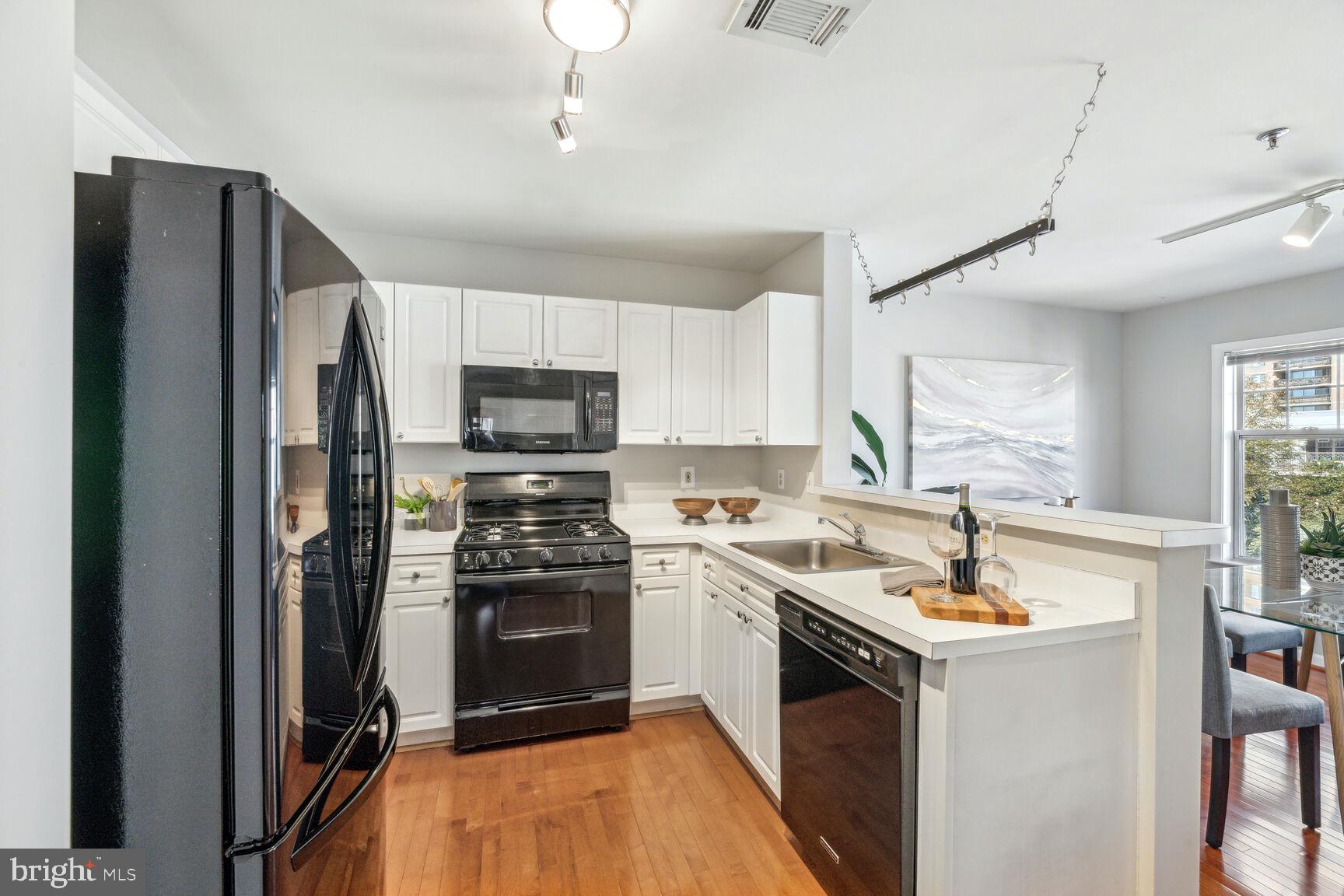 5573 Seminary Road, Unit 413 Falls Church, VA 22041 - Photo 8 of 24 Kitchen with room to cook and entertain