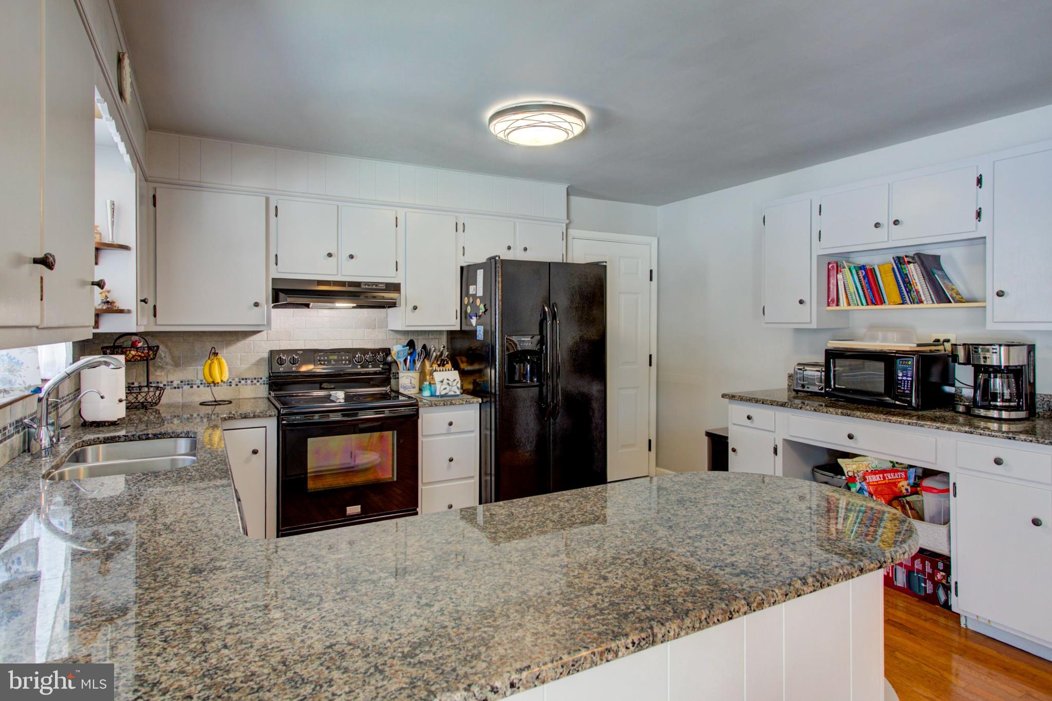 902 Perry Road Lititz, PA 17543 - Photo 5 of 33