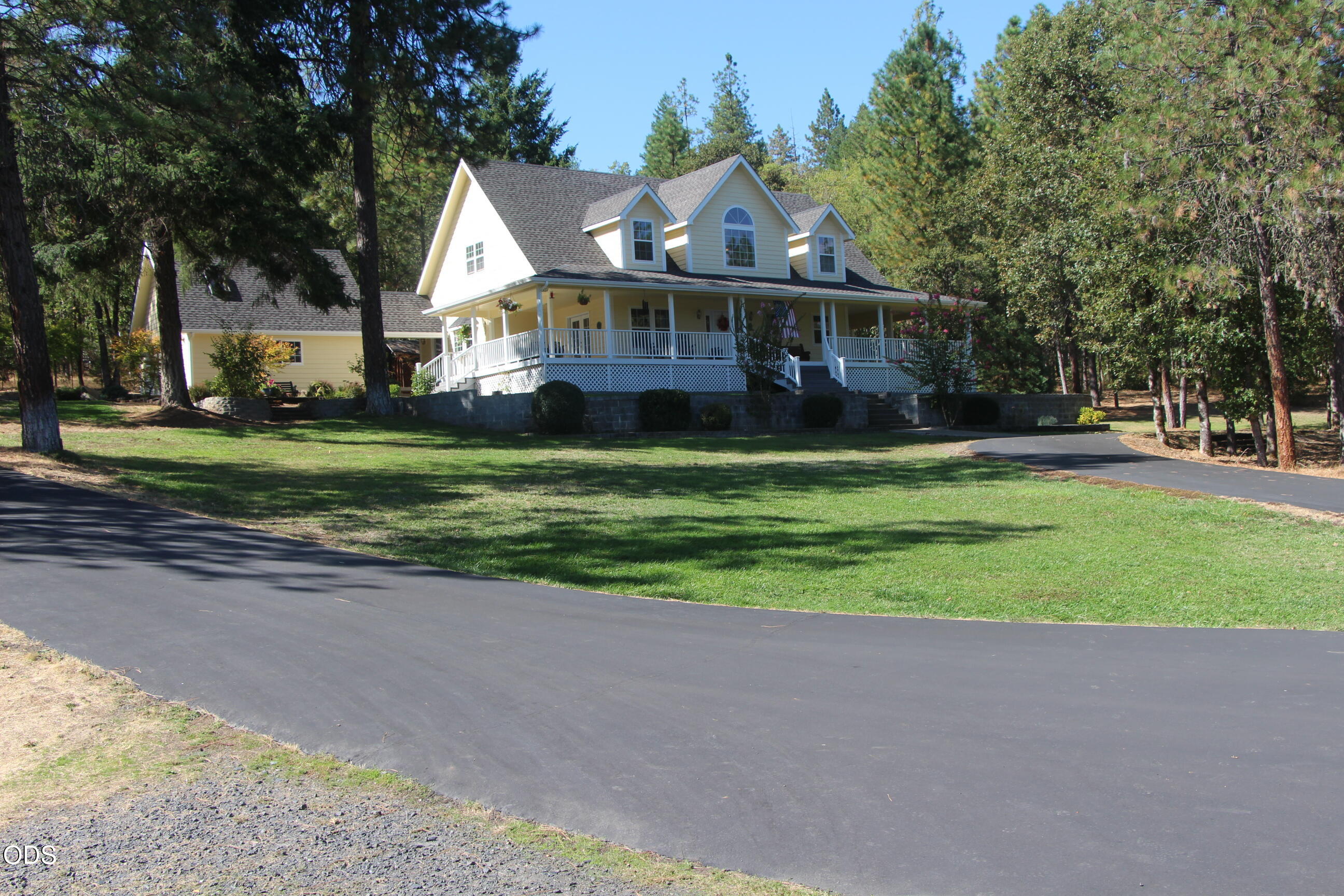 2452 Hugo Road Merlin, OR 97532 - Photo 37 of 41 Gallery Image 37