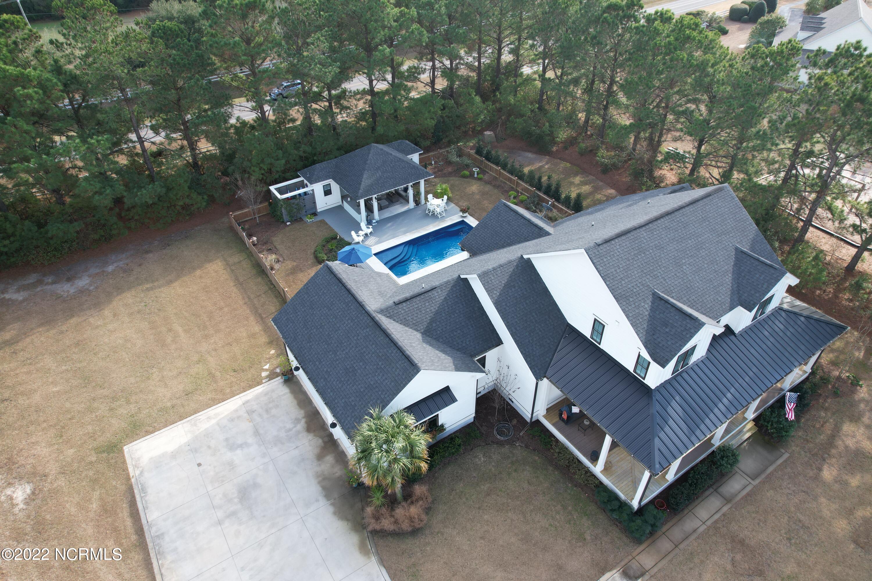 110 Sundance Circle Hampstead, NC 28443 - Photo 2 of 4 Photo_1080296141_DJI_717_jpg_9150009_0_2