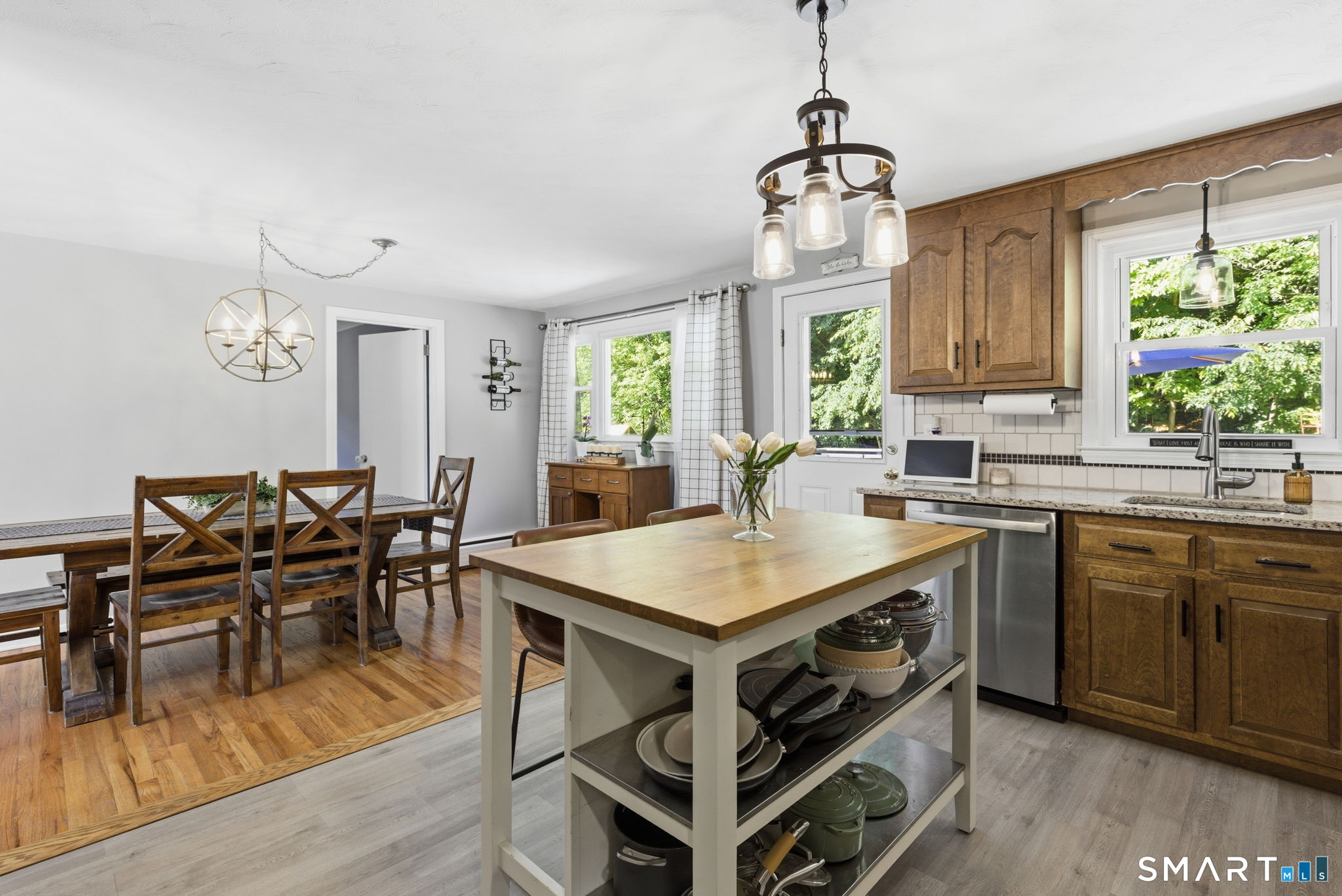 99 Westlook Road Wethersfield, CT 06109 - Photo 8 of 39