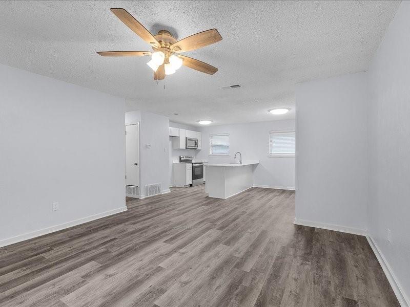 303 Mansfield Road Cleburne, TX 76031 - Photo 10 of 22