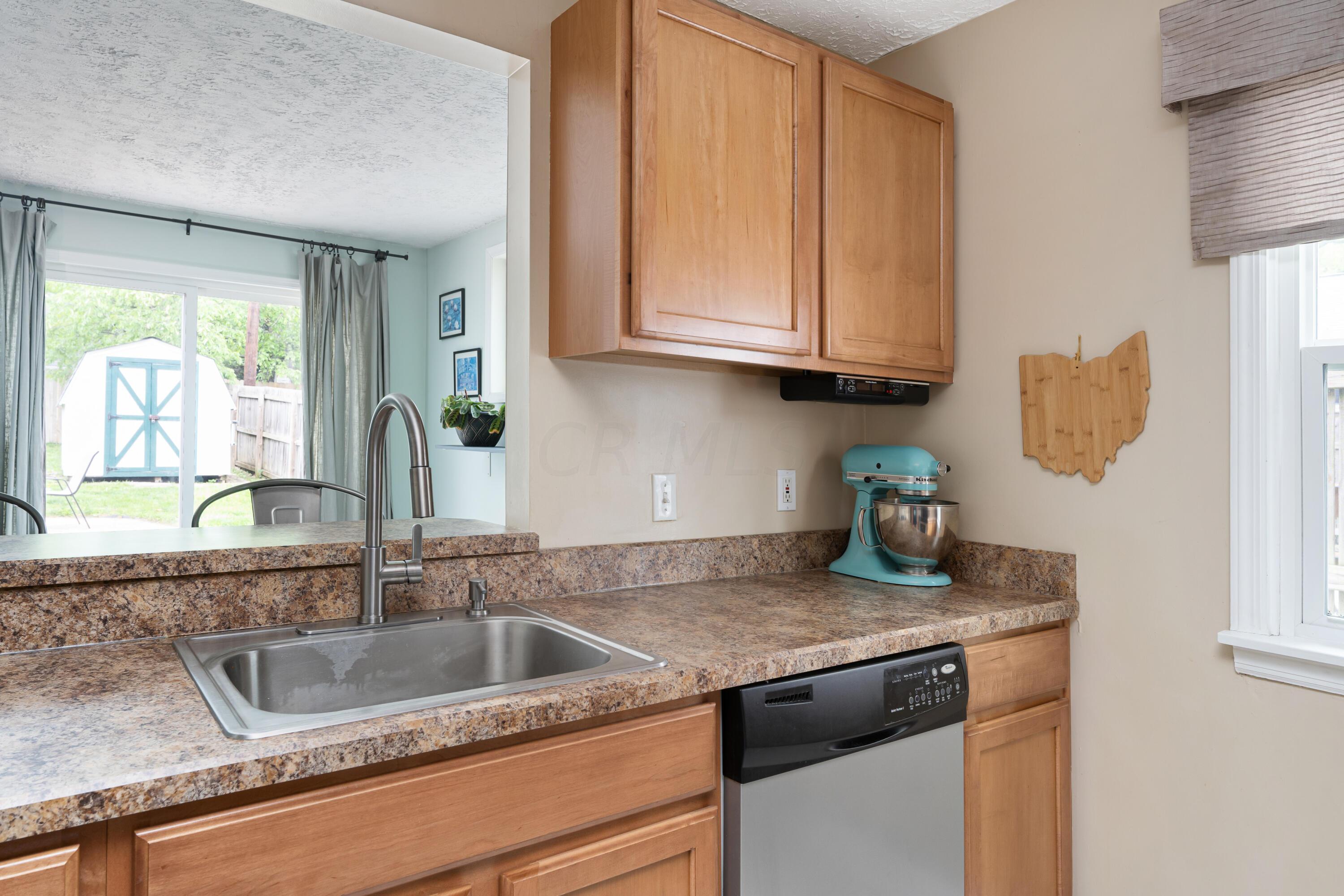 434 Chase Road Columbus, OH 43214 - Photo 8 of 34 Kitchen