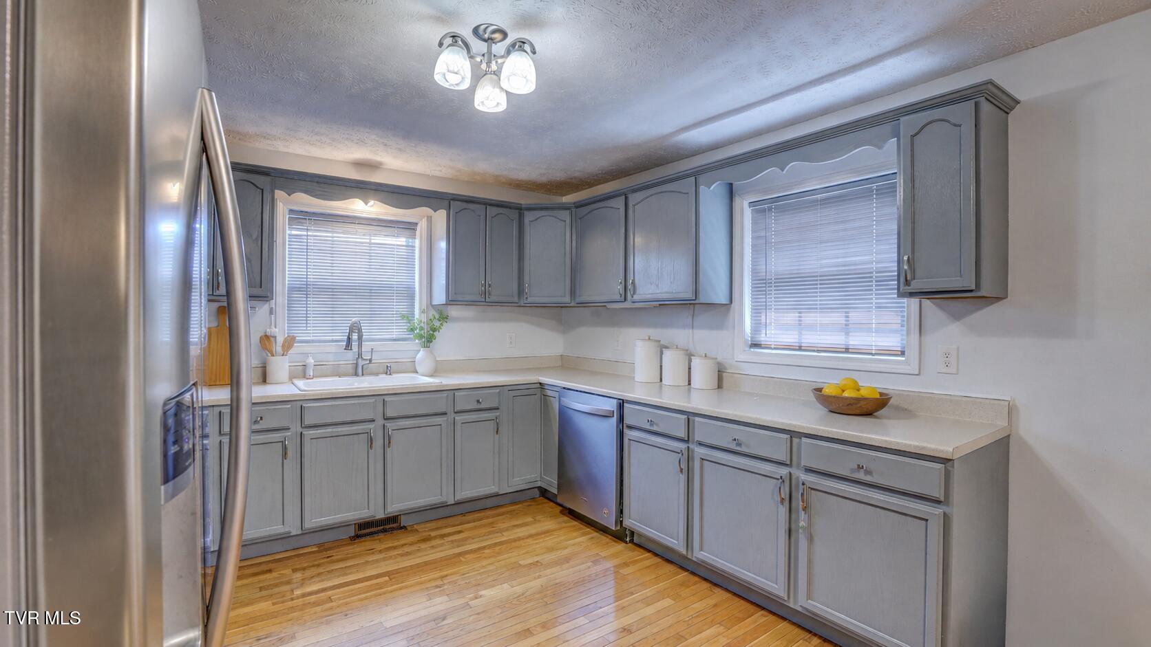 2545 Siam Road Elizabethton, TN 37643 - Photo 22 of 63 Kitchen