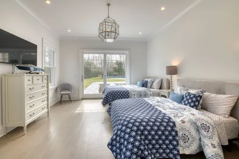134 Hills Station Road, Southampton, NY 11968
