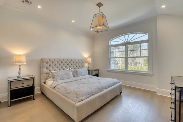 $175,000 | 134 Hills Station Road, Southampton, NY 11968