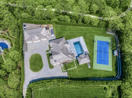 134 Hills Station Road, Southampton, NY 11968