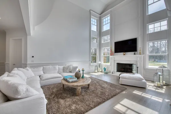 $175,000 | 134 Hills Station Road, Southampton, NY 11968