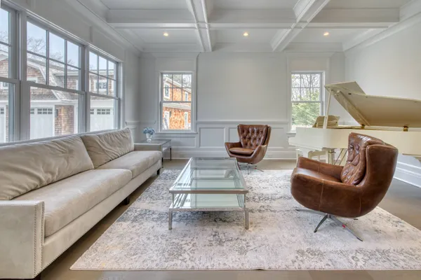 $175,000 | 134 Hills Station Road, Southampton, NY 11968