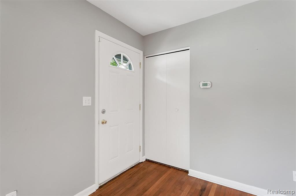 12062 Racine Road Warren, MI 48093 - Photo 7 of 46