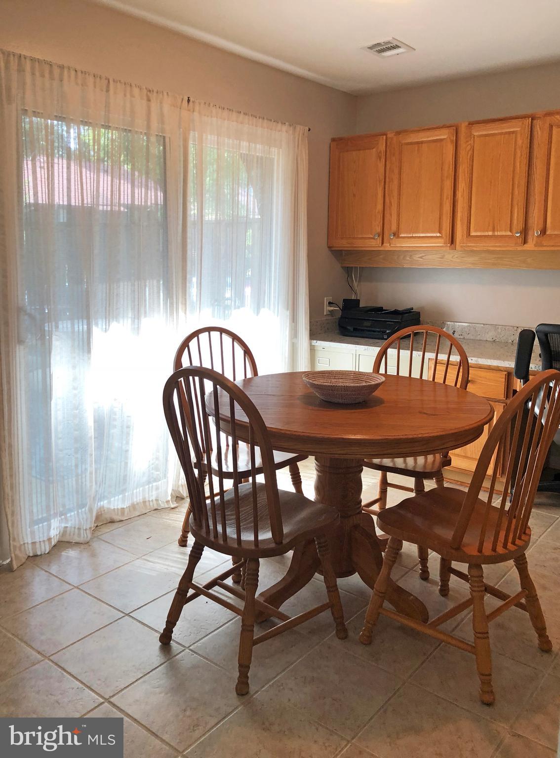 1932 Winterport Cluster Reston, VA 20191 - Photo 11 of 51 Breakfast area with walk out to front deck!