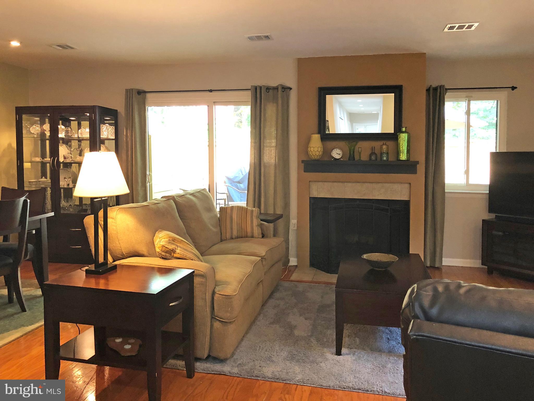 1932 Winterport Cluster Reston, VA 20191 - Photo 13 of 51 Great living and dining room combo!