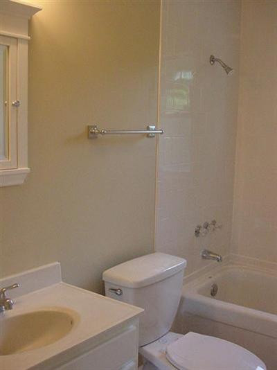 3497 Boston Road Lexington, KY 40503 - Photo 18 of 21 Upstairs full bathroom.
