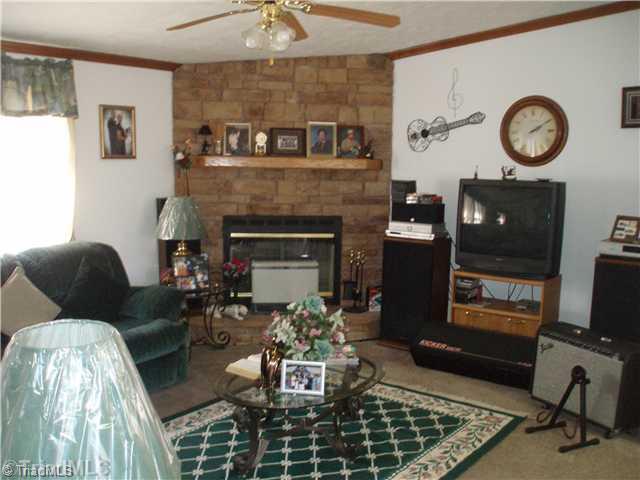 1269 Brims Grove Road Pinnacle, NC 27043 - Photo 4 of 11 Den/Family/Great Room.