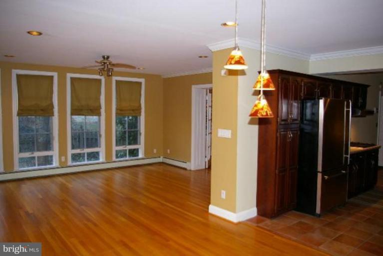 304 St Dunstans Road Baltimore, MD 21212 - Photo 3 of 15 Family Room #2