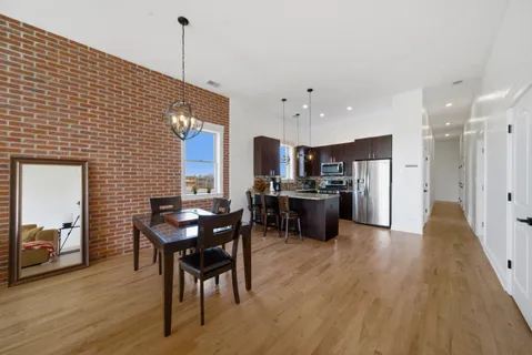 $435,000 | 3945 South Ellis Avenue, Unit 3N, Chicago, IL 60653