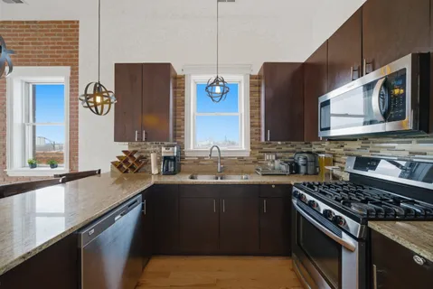 $435,000 | 3945 South Ellis Avenue, Unit 3N, Chicago, IL 60653