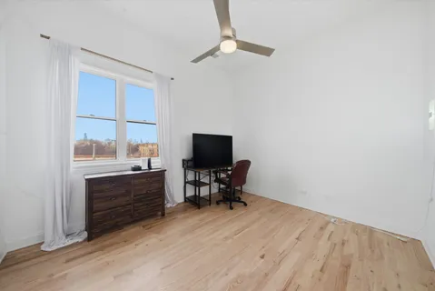 $435,000 | 3945 South Ellis Avenue, Unit 3N, Chicago, IL 60653