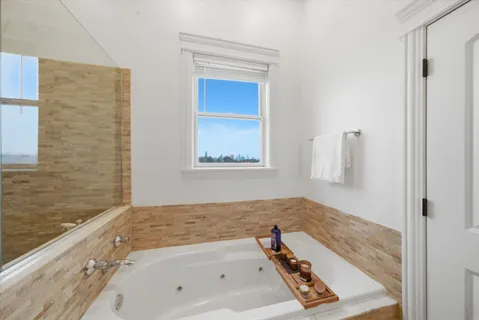 $435,000 | 3945 South Ellis Avenue, Unit 3N, Chicago, IL 60653