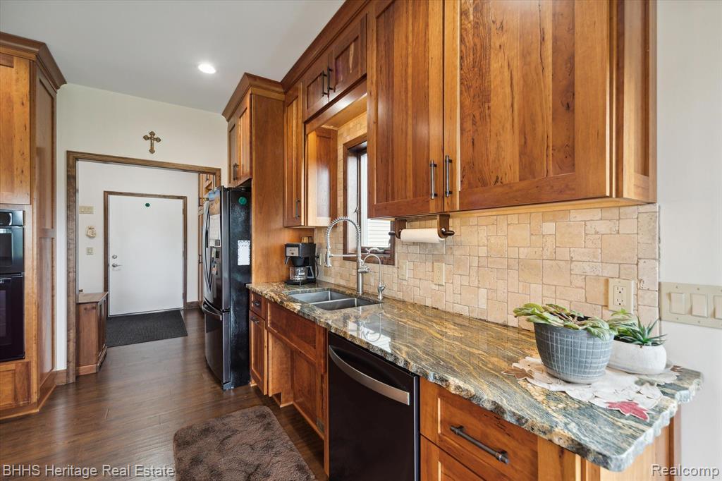 10540 Cole Road Byron, MI 48418 - Photo 19 of 76