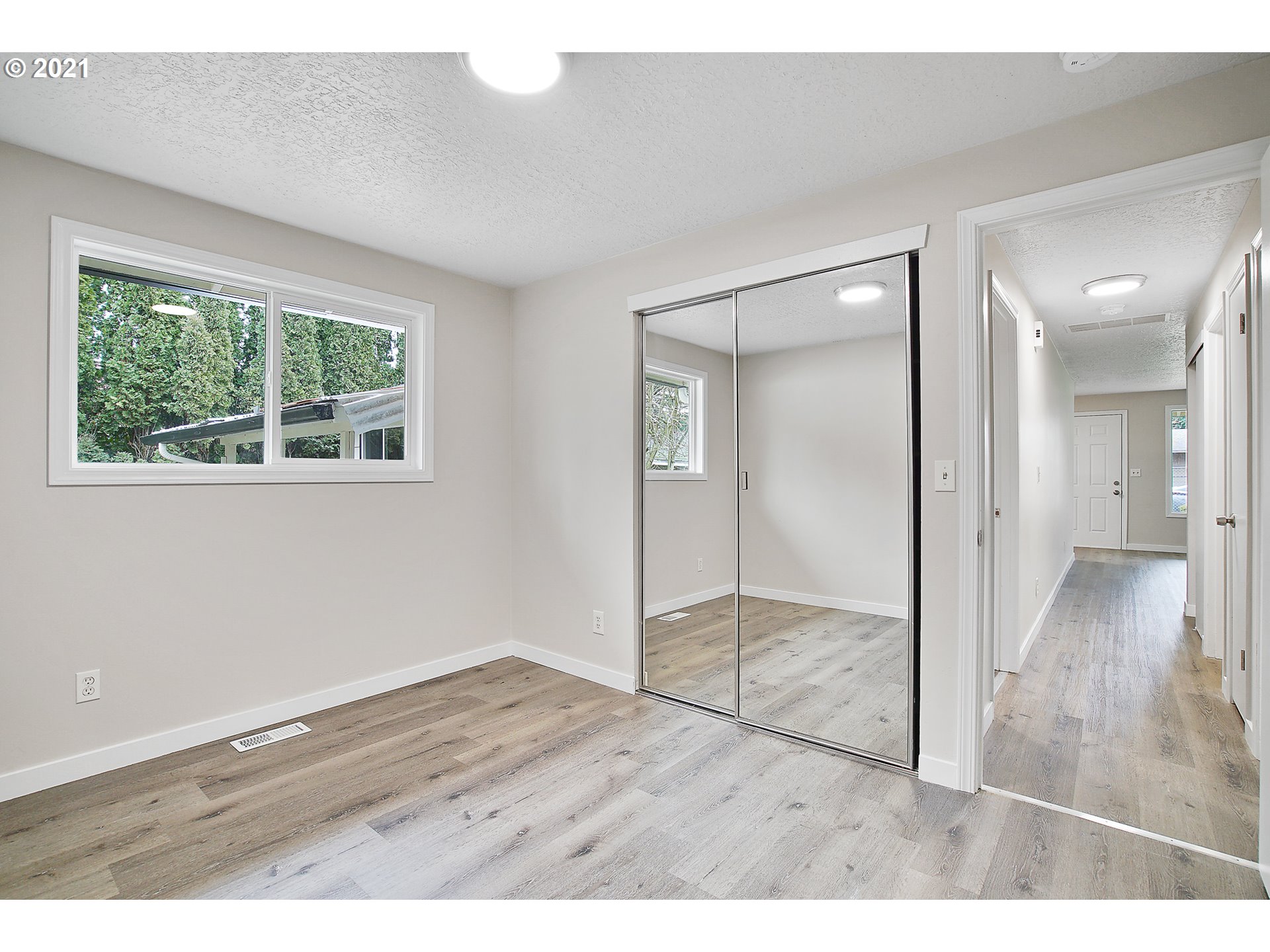 19319 Northeast Couch Street Portland, OR 97230 - Photo 18 of 25
