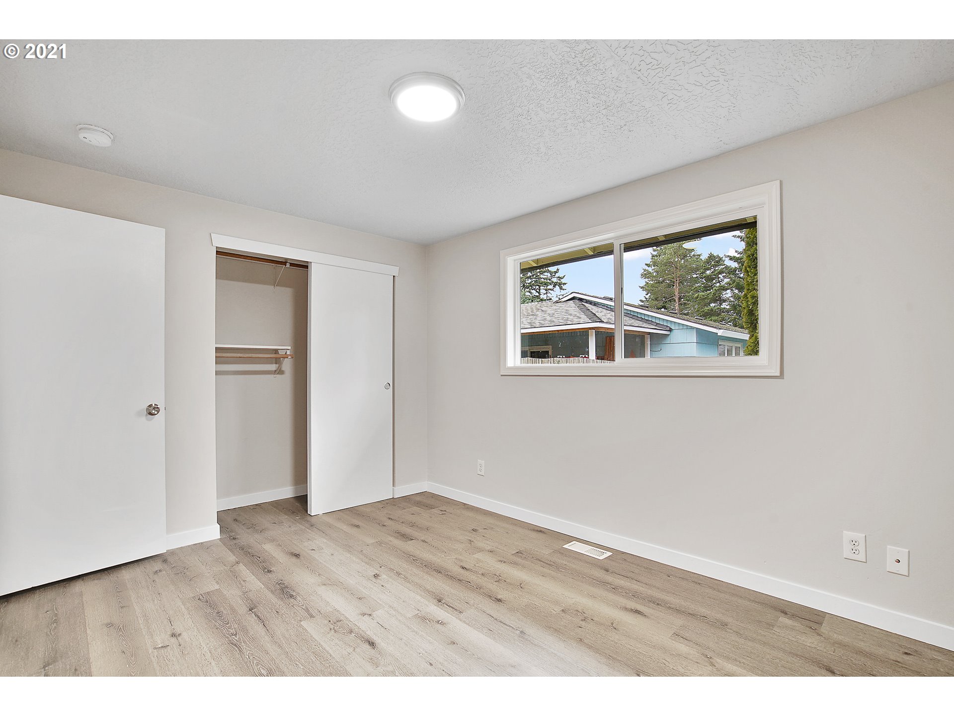 19319 Northeast Couch Street Portland, OR 97230 - Photo 20 of 25