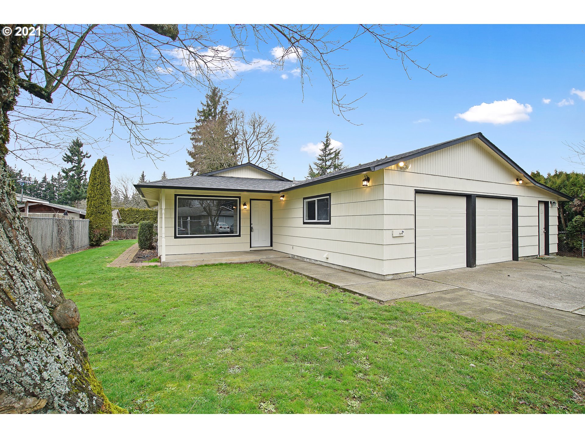 19319 Northeast Couch Street Portland, OR 97230 - Photo 3 of 25