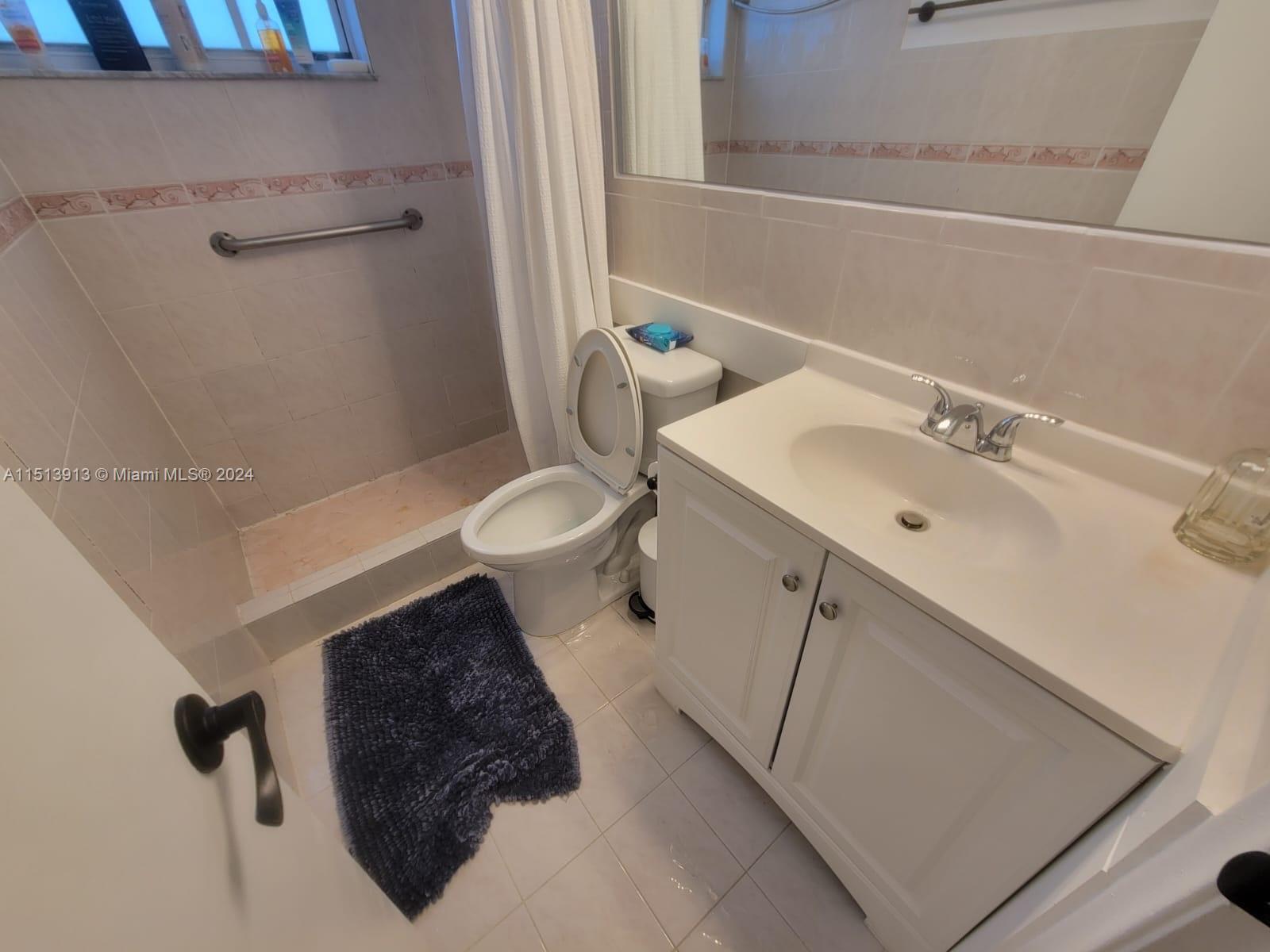 2425 Southwest 19th Terrace Miami, FL 33145 - Photo 8 of 15 Gallery Image 8