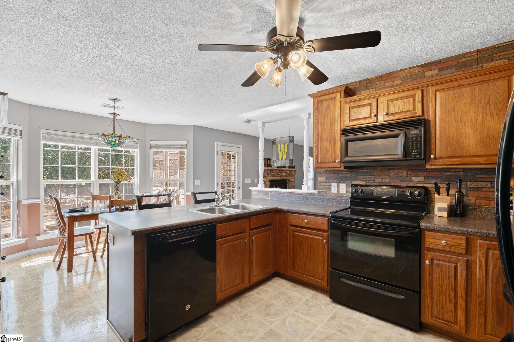 100 Oak Road Piedmont, SC 29673 - Photo 11 of 46