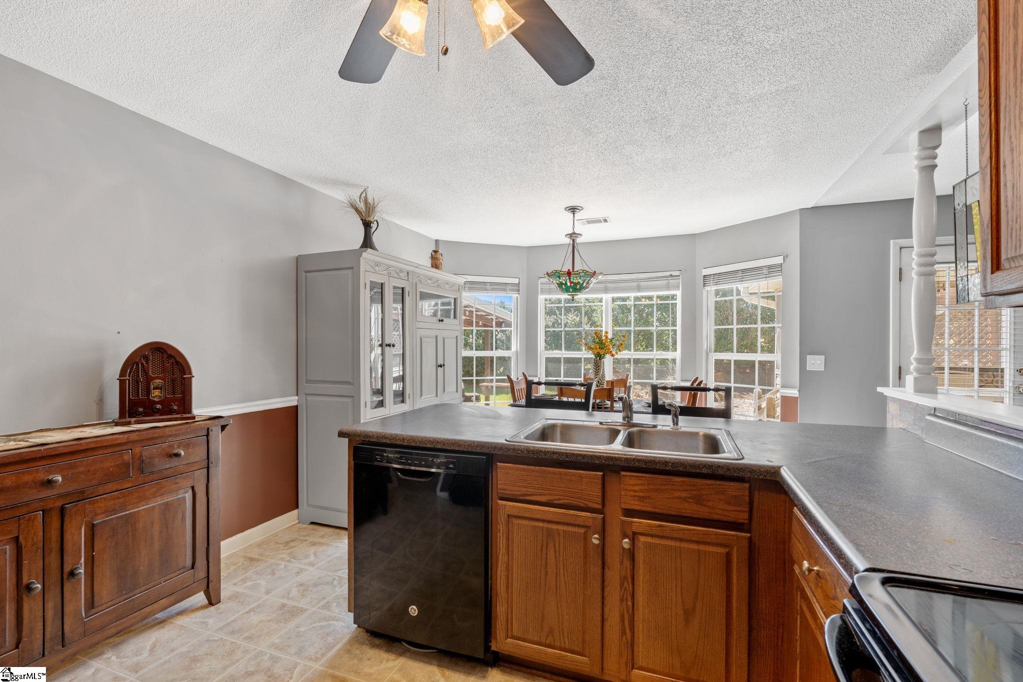 100 Oak Road Piedmont, SC 29673 - Photo 13 of 46