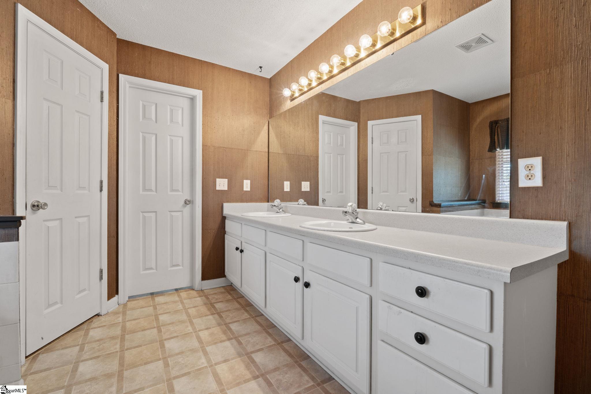 100 Oak Road Piedmont, SC 29673 - Photo 17 of 46
