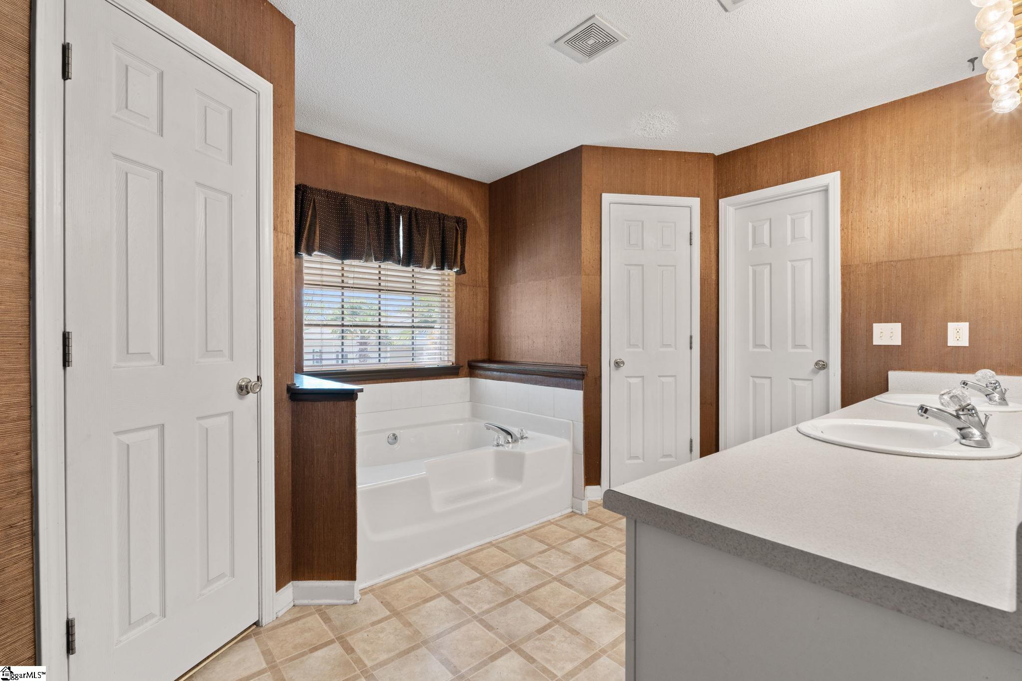 100 Oak Road Piedmont, SC 29673 - Photo 18 of 46