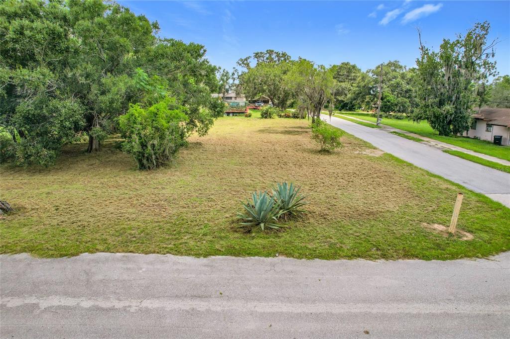 914 Harrell Avenue Frostproof, FL 33843 - Photo 9 of 11