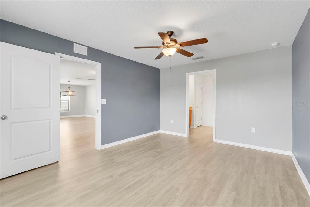 910 Aspen View Circle Groveland, FL 34736 - Photo 13 of 33