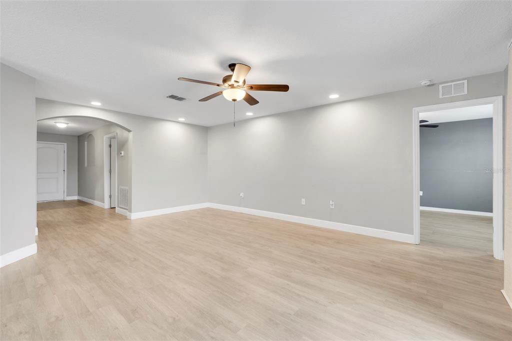 910 Aspen View Circle Groveland, FL 34736 - Photo 31 of 33