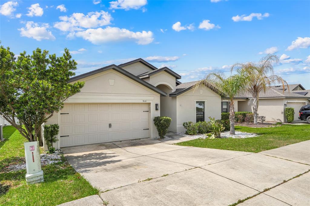 910 Aspen View Circle Groveland, FL 34736 - Photo 4 of 33